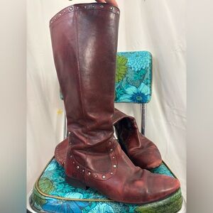 Born Lizzie Tall Western Distressed Red Leather Studded Riding Boots Women’s 10